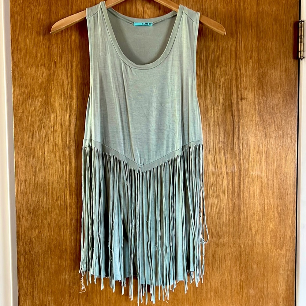 Womens medium fringe tank